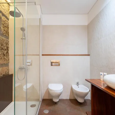 Host Wise - Colorful Bright Flat With Balcony Πόρτο