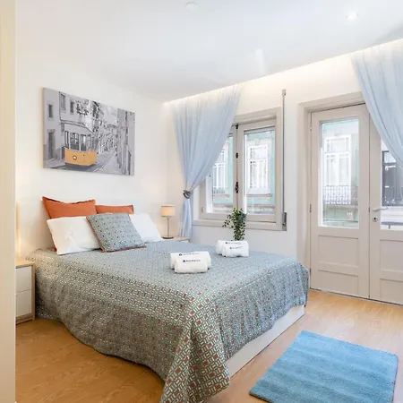 アパート Host Wise - Colorful Bright Flat With Balcony