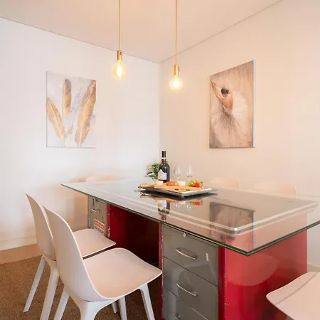 Host Wise - Colorful Bright Flat With Balcony Oporto