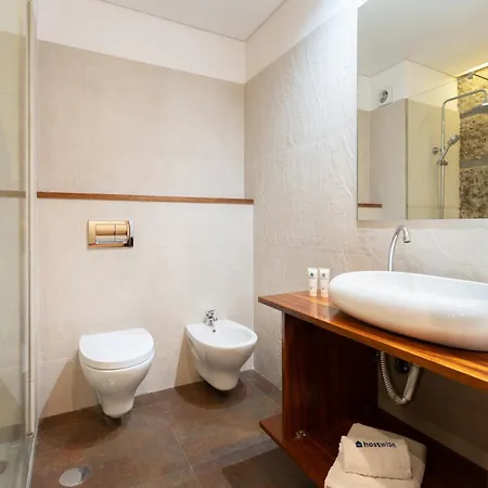 Host Wise - Colorful Bright Flat With Balcony * ポルト