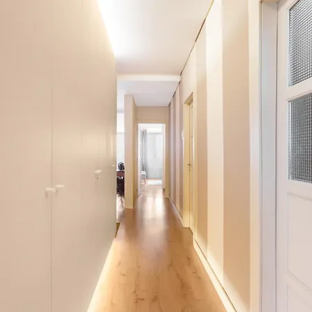 Host Wise - Colorful Bright Flat With Balcony ポルト