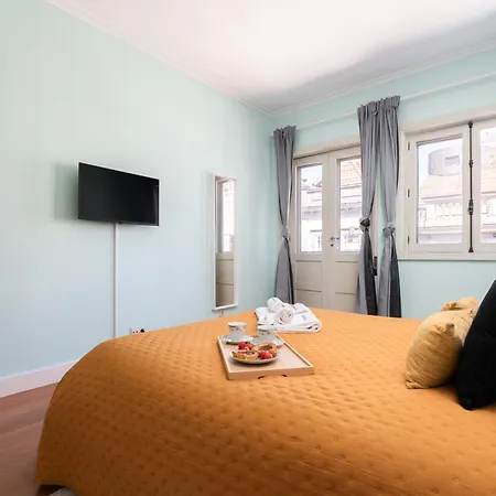 Host Wise - Colorful Bright Flat With Balcony *