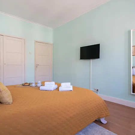 Apartment Host Wise - Colorful Bright Flat With Balcony