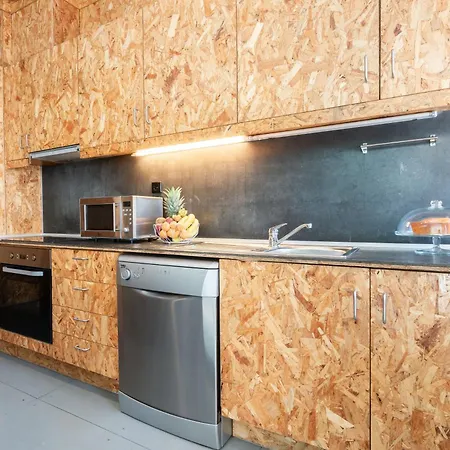 Host Wise - Colorful Bright Flat With Balcony Appartamento *