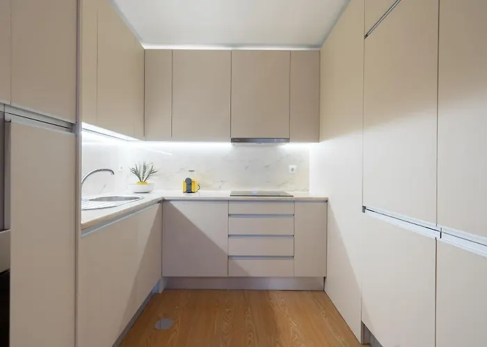 Host Wise - Colorful Bright Flat With Balcony Διαμέρισμα *