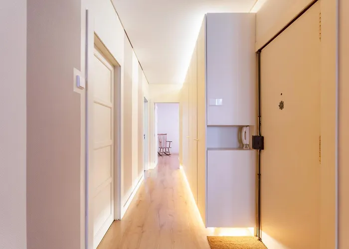 Host Wise - Colorful Bright Flat With Balcony * Πόρτο