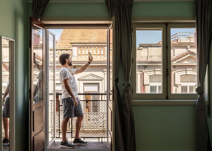 Host Wise - Colorful Bright Flat With Balcony Διαμέρισμα *