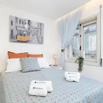 Apartman Host Wise - Colorful Bright Flat With Balcony Porto