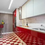 Host Wise - Colorful Bright Flat With Balcony Apartman *