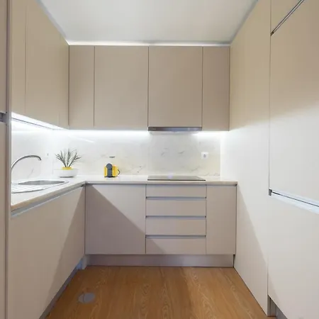 Host Wise - Colorful Bright Flat With Balcony Lejlighed *