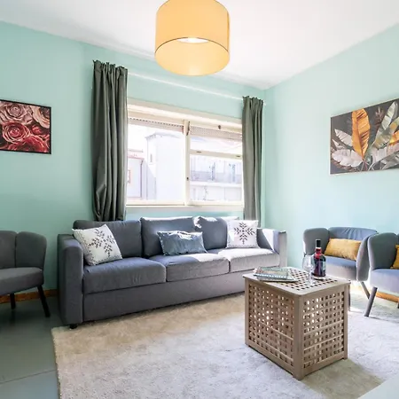 Host Wise - Colorful Bright Flat With Balcony アパート ポルト