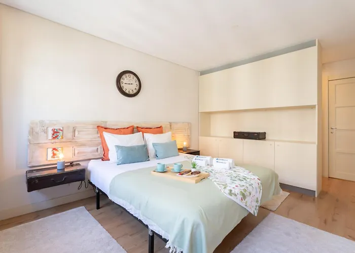 アパート Host Wise - Colorful Bright Flat With Balcony