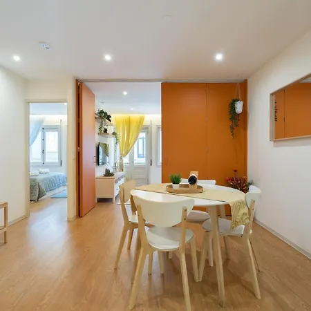 Host Wise - Colorful Bright Flat With Balcony *