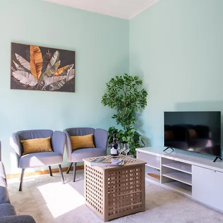 Host Wise - Colorful Bright Flat With Balcony Oporto