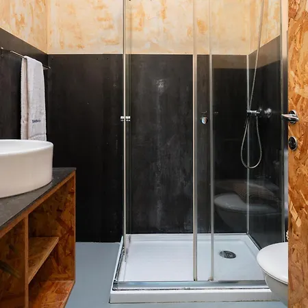 Host Wise - Colorful Bright Flat With Balcony